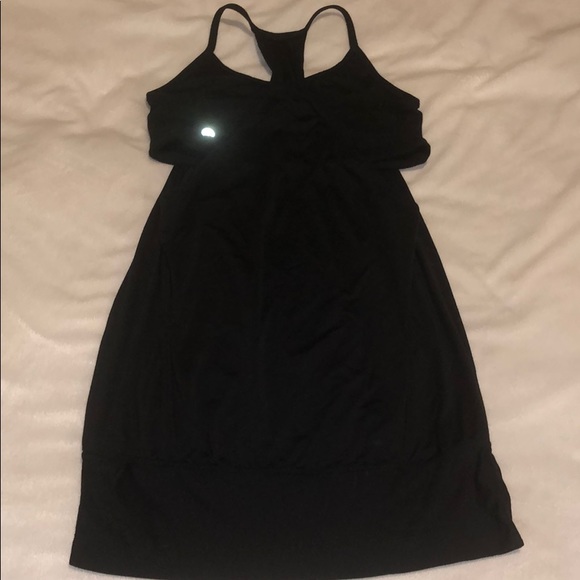 Lululemon Tank with Bra - Picture 3 of 5